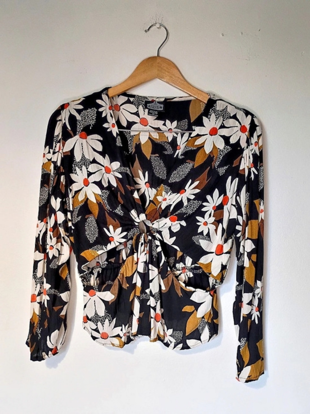 ANGIE Floral Blouse in Black & White Size Large Like New